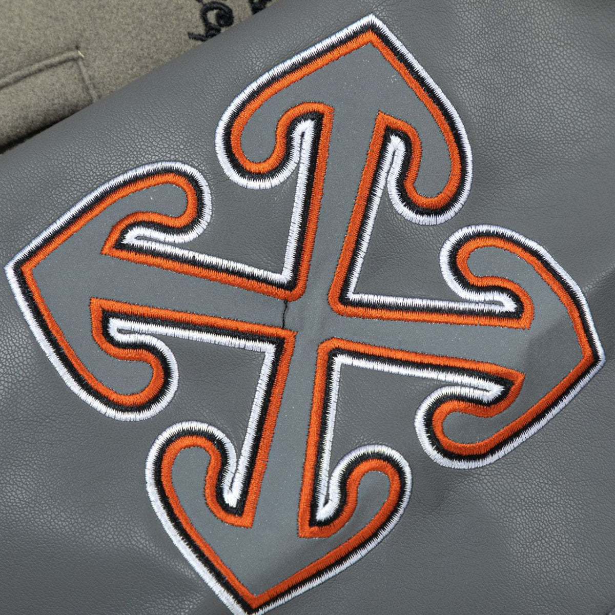 Off White Jacket Qiuxin OW Joint Heavy Industry Embroidery Hot Diamond Baseball Jacket